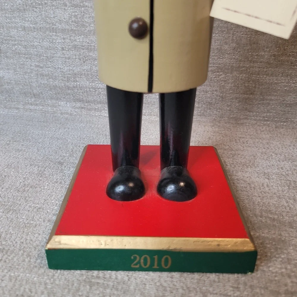 Vintage Target Wood Nutcracker Sherlock Holmes Inspector Limited Edition Nice